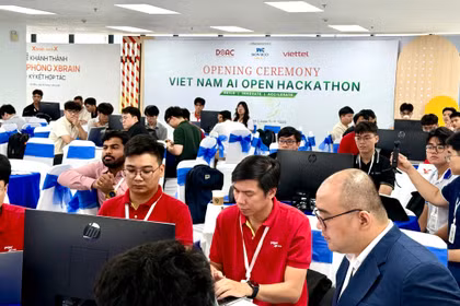 Các đội thi tham gia cuộc thi Vietnam AI Open Hackathon tại Đà Nẵng.