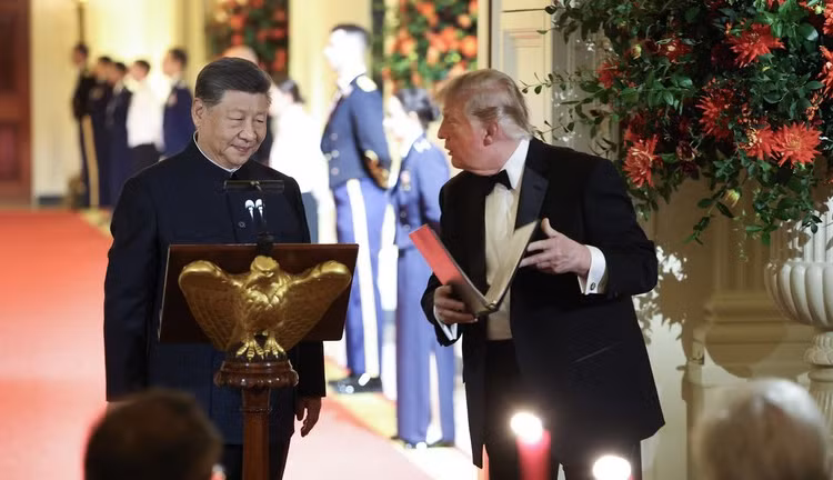 Tổng thống Mỹ Donald Trump chào đón Chủ tịch Trung Quốc Tập Cận Bình phát biểu trong buổi tiệc chiêu đãi cấp nhà nước tại Nhà Trắng vào ngày 24/9. Ảnh: Getty.