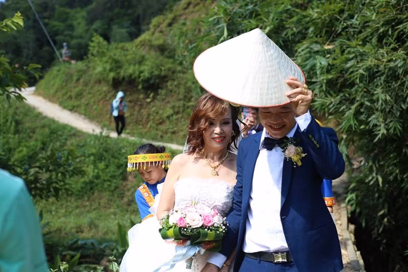 Cặp đôi trong lễ rước dâu. Ảnh: Vietnamnet Cặp đôi trong lễ rước dâu. Ảnh: Vietnamnet