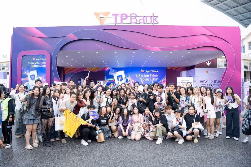 Thành công từ chiến dịch tài trợ chương trình thực tế và hai đêm concert “Em Xinh Say Hi” giúp TPBank gia tăng mức độ nhận diện thương hiệu, góp phần thúc đẩy rõ rệt hiệu quả kinh doanh.