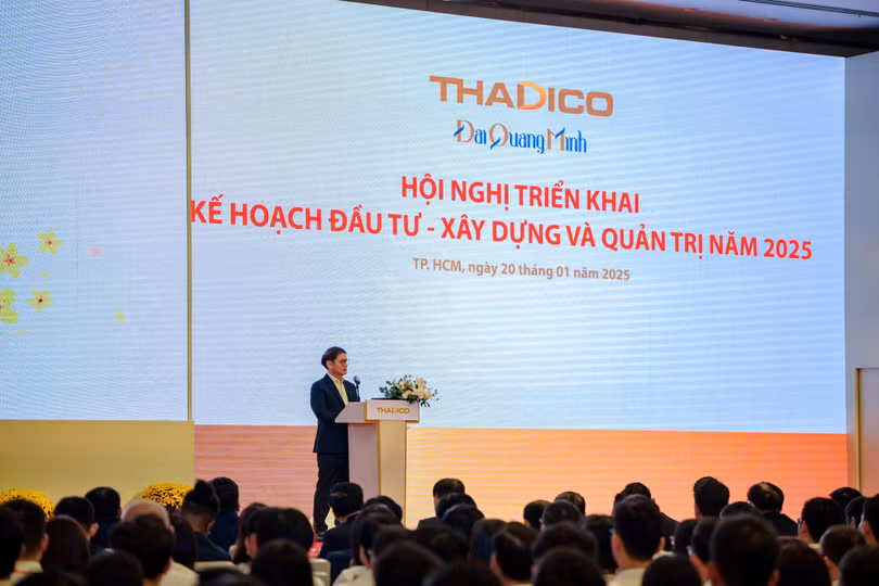 Chủ tịch HĐQT THACO Trần Bá Dương phát biểu tại Hội nghị