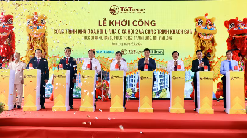 Ảnh 1_Các đại biểu thực hiện nghi lễ khởi công (1).JPG
