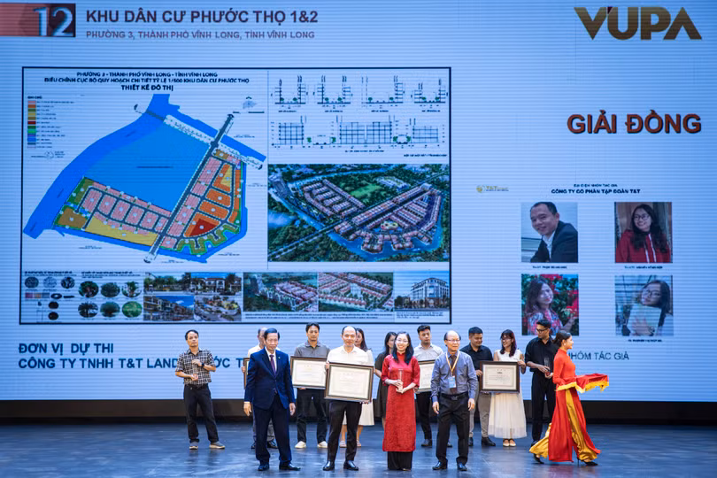 Ảnh 2_Trao thưởng Giải Đồng_dự án KDC Phước Thọ 1 & 2.jpg
