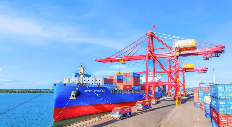 2. Cảng Chu Lai đã đầu tư hơn 400 tỷ đồng cho trang thiết bị, phương tiện.jpg