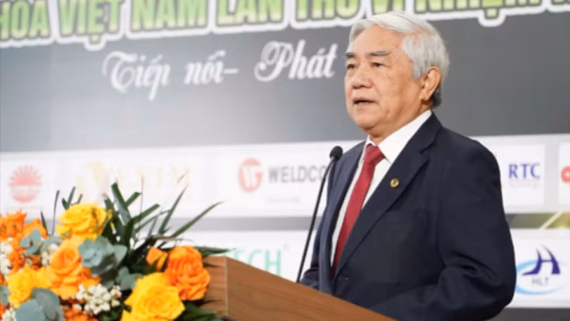 TS. Nguyễn Quân, Chủ tịch Hội Tự động hóa Việt Nam phát biểu tại Đại hội.