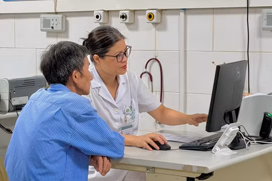 Cơ hội điều trị ung thư nhờ hạt vi cầu phóng xạ Y-90 và thuốc đích