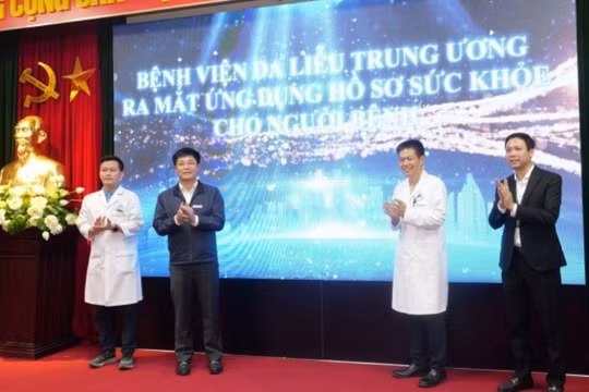 Bệnh viện đầu tiên tự xây dựng app khám bệnh