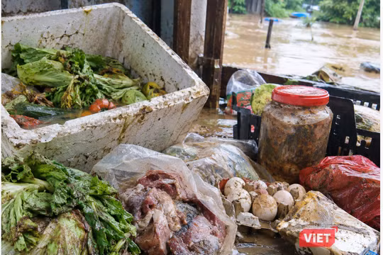 Cảnh báo nguy cơ ngộ độc sau mưa lũ
