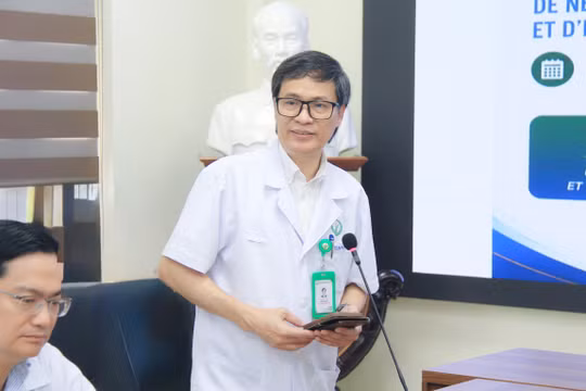 TS Karima Mokhtari chia sẻ các kỹ thuật mới trong điều trị u não