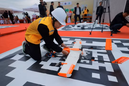 Bệnh viện đầu tiên ở Việt Nam dùng UAV vận chuyển thuốc men