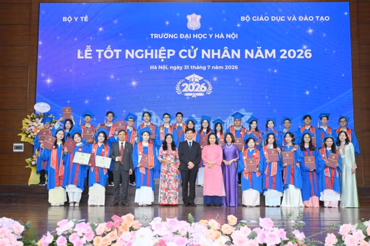 Khóa cử nhân “đưa” sinh viên y từ giảng đường ra cộng đồng