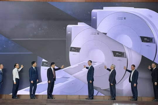 MRI 5 Tesla đầu tiên ở Đông Nam Á: Nhìn sâu vào não bộ, tìm dấu vết ung thư từ cấp độ phân tử