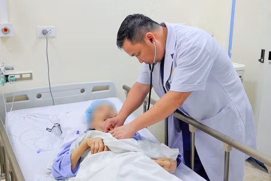 Hai biến cố tim mạch cùng lúc, cụ bà 84 tuổi được cứu nhờ chiến lược điều trị hai giai đoạn