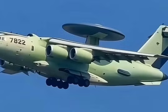 Nguyên mẫu máy bay cảnh báo sớm và kiểm soát trên không KJ-3000 của Trung Quốc. Ảnh: MW.