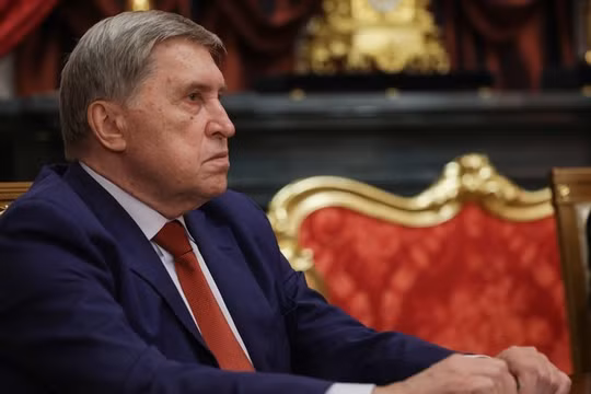 Trợ lý Điện Kremlin Yury Ushakov trong cuộc gặp với các đặc phái viên của Mỹ Steve Witkoff và Jared Kushner tại Moscow, Nga, ngày 5/9. Ảnh: RIA.