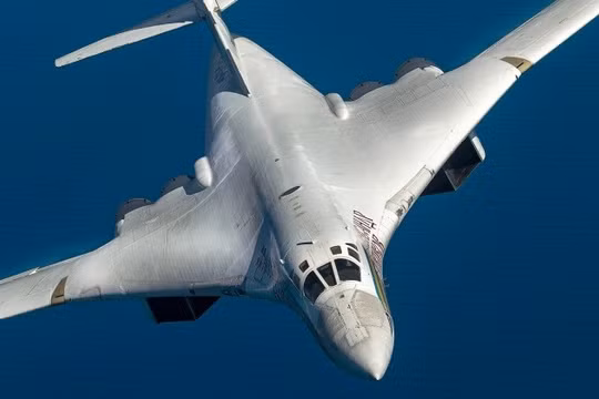 Máy bay ném bom Tu-160 của Nga. Ảnh: MW.