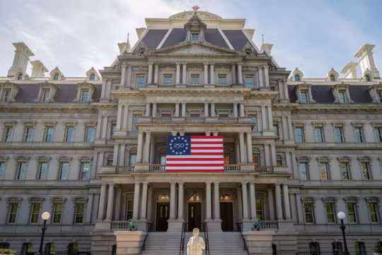 Hình ảnh tòa nhà văn phòng hành chính Eisenhower, gần Nhà Trắng, được chụp vào ngày 9/4. Ảnh: Getty.