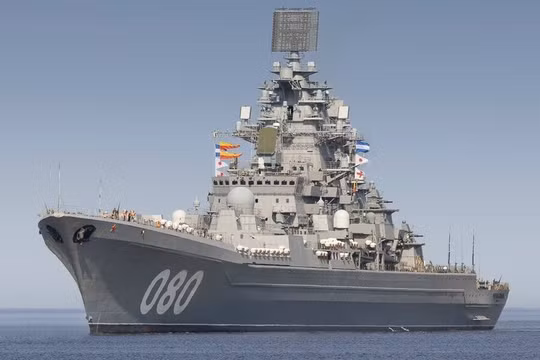 Tuần dương hạm lớp Kirov Đô đốc Nakhimov. Ảnh: MW.