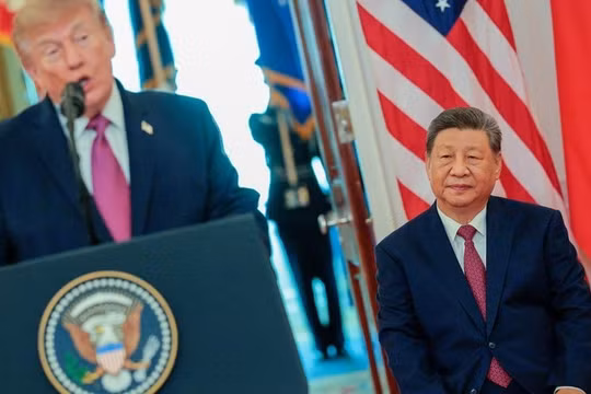 Chủ tịch Trung Quốc Tập Cận Bình lắng nghe bài phát biểu của Tổng thống Mỹ Donald Trump trong buổi lễ đón tiếp tại Nhà Trắng ngày 24/9. Ảnh: Getty.