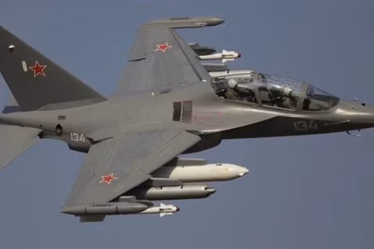 Máy bay chiến đấu kiêm huấn luyện Yak-130. Ảnh: MW.