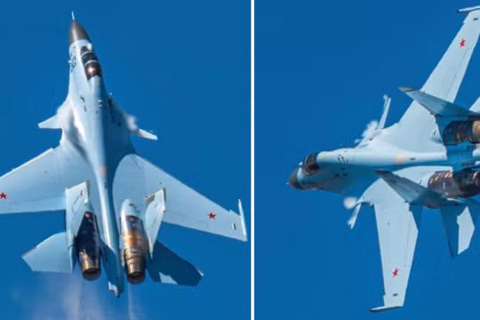Buổi trình diễn bay của Su-30SM2 sau khi hoàn thành sản xuất. Ảnh: MW.