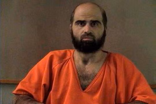 Nidal Hasan, người bị buộc tội giết chết 13 người và làm bị thương 31 người trong vụ xả súng hồi tháng 11/2009 tại Fort Hood. Ảnh: Reuters.