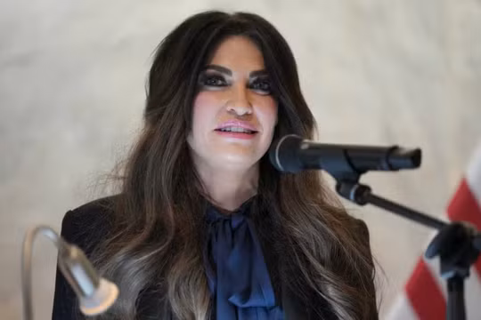 Đại sứ Mỹ tại Hy Lạp, bà Kimberly Guilfoyle, phát biểu trong lễ khánh thành trụ sở Đại sứ quán Mỹ tại Athens, ngày 7/10. Ảnh: AFP.