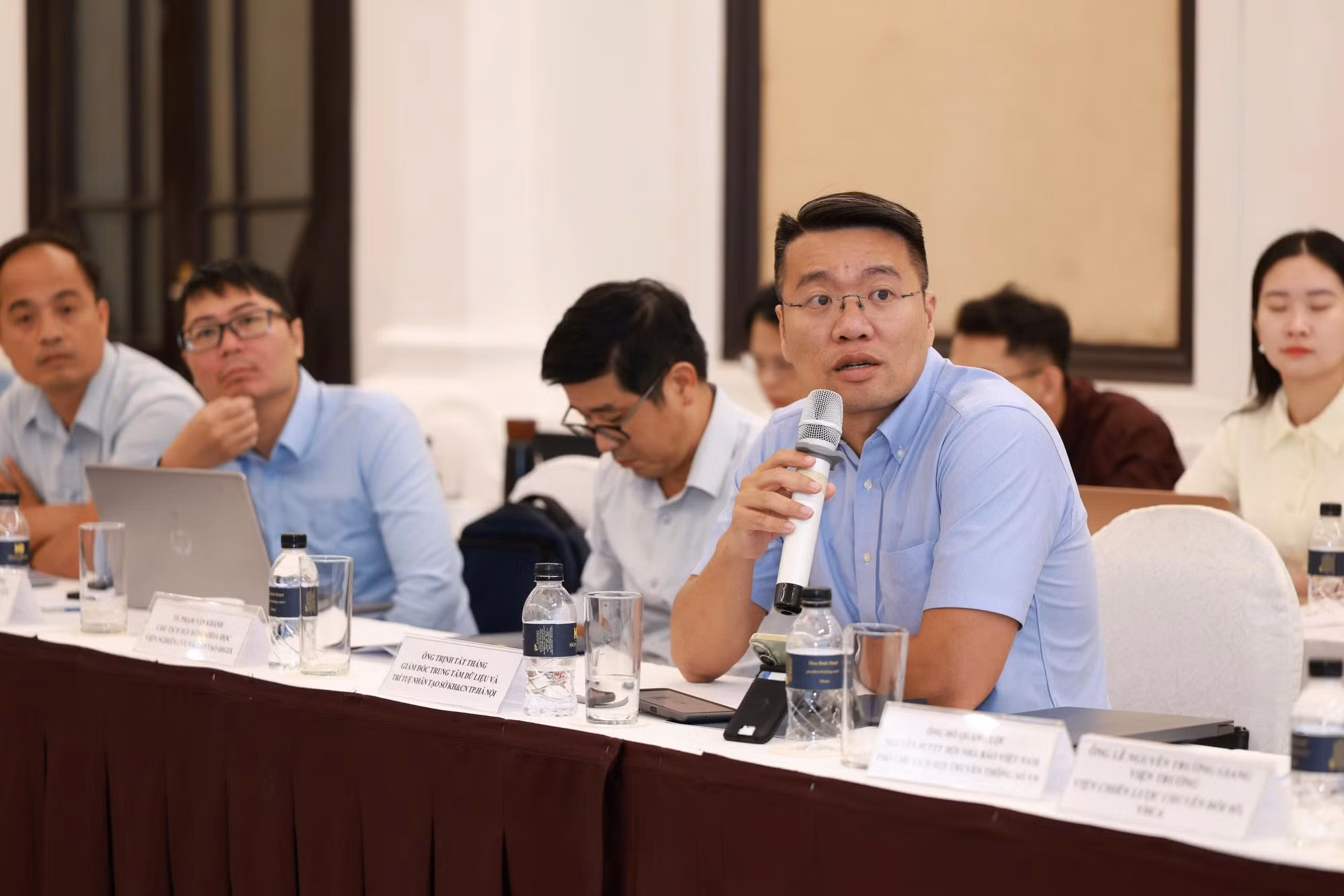 Ông Trịnh Tất Thắng, Giám đốc Trung tâm dữ liệu và trí tuệ nhân tạo, Sở Khoa học và Công nghệ Hà Nội cho biết Hà Nội có cách làm khác với một số địa phương và dữ liệu của Hà Nội có tính cởi mở.