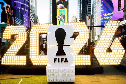 Các nhà phân tích cho rằng World Cup 2026 tại Mỹ, Canada và Mexico sẽ giúp GDP toàn cầu tăng thêm 45 tỷ USD. Ảnh: Reuters.