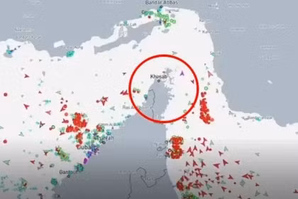 Sau khi Iran tuyên bố phong tỏa eo biển Hormuz, nơi này đã vắng bóng tàu qua lại. Ảnh: Newtalk.