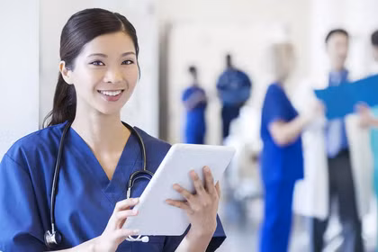Y tá là nghề của phái đẹp được giới mày râu Nhật Bản và Trung Quốc ưu tiên chọn làm bạn đời. Ảnh: Chinatimes.