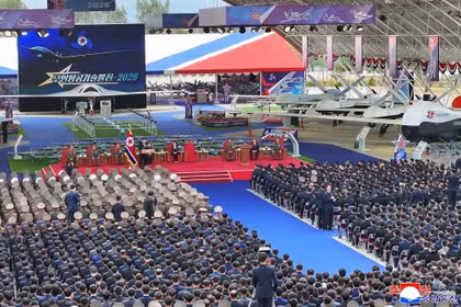 Lễ khai mạc triển lãm vũ khí không người lái chiều 29/10 của Triều Tiên. Ảnh KCNA/Reuters.