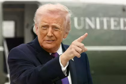 Tối 5/5, Tổng thống Mỹ Donald Trump tuyên bố tạm dừng chiến dịch “Project Freedom” sử dụng quân đội hỗ trợ tàu thuyền đi qua eo Hormuz. Ảnh: Ifeng.