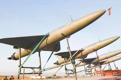 Máy bay không người lái cảm tử tầm xa Arash-2 của Iran có tầm bắn tới 2000 km. Ảnh: Huanqiu.
