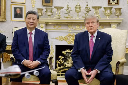 Hai nhà lãnh đạo gặp nhau sáng 24/9 tại Phòng Bầu dục trong Nhà Trắng. Ảnh: Reuters.