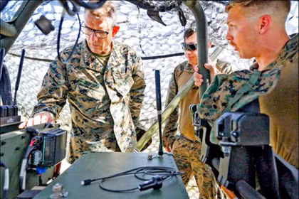 Tháng 5/2026, tướng Francis L. Donovan, Tư lệnh Bộ Tư lệnh miền Nam Mỹ (SOUTHCOM) đã tới thị sát căn cứ quân sự Guantanamo nằm trên lãnh thổ Cuba. Ảnh: Reuters.