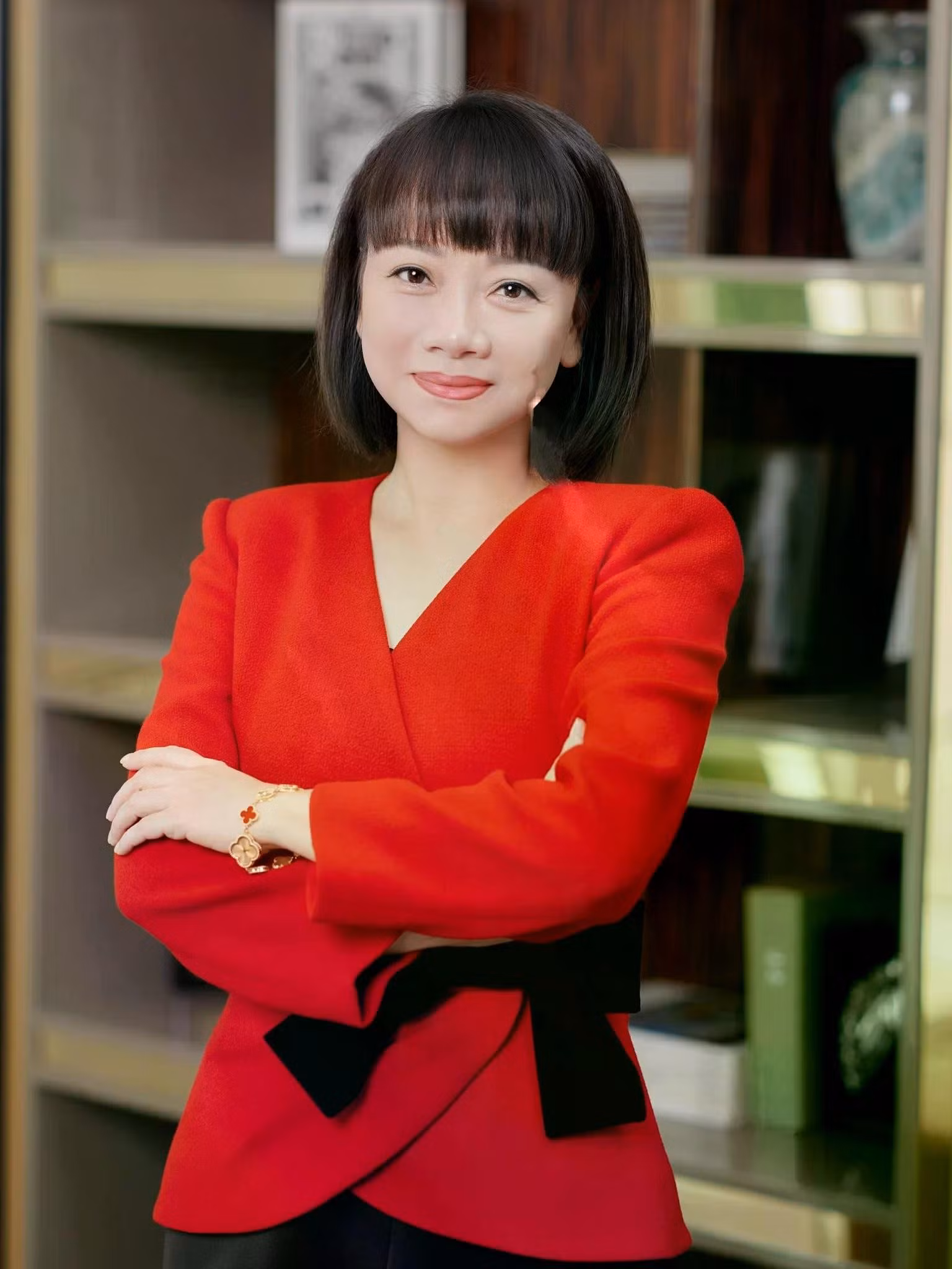 ba-pham-thuy-hang-1773189661684-1773189662437592254559.jpg