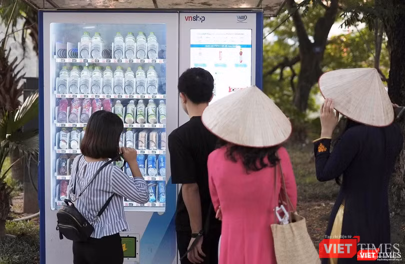 Thanh toán trực tuyến, không sử dụng tiền mặt đang được áp dụng trong các lĩnh vực Thanh toán trực tuyến, không sử dụng tiền mặt đang được áp dụng trong các lĩnh vực