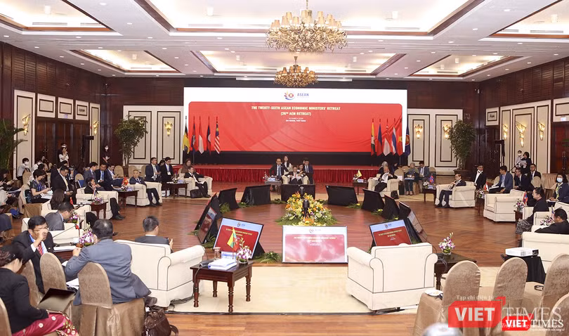 Quang cảnh hội nghị Bộ trưởng Kinh tế ASEAN hẹp lần thứ 26 diễn ra tại Furama resort Đà Nẵng