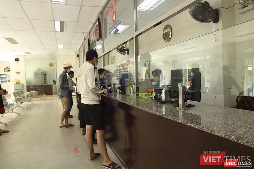 Khu vực quầy vé Ga đường sắt Đà Nẵng sáng ngày 7/9