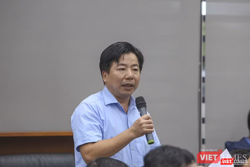 Ông Nguyễn Quang Vinh - Phó Giám đốc Sở TN&MT TP. Đà Nẵng trả lời câu hỏi của VietTimes về chủ trương thu hồi 65 lô đất của các hộ dân tại tại khu đông nam Đài tưởng niệm
