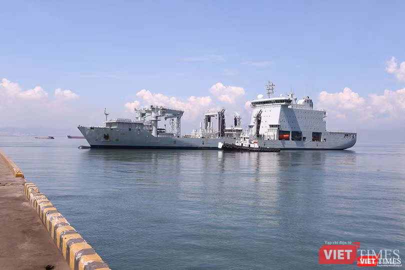 Tàu có trọng tải 23.792 tấn; dài 182,52m; rộng 25,2m; mớn nước 9,5m, động cơ MAN 7S60 MC-C Mk8 công suất 16.660 kW (22.340 mã lực) Tàu có trọng tải 23.792 tấn; dài 182,52m; rộng 25,2m; mớn nước 9,5m, động cơ MAN 7S60 MC-C Mk8 công suất 16.660 kW (22.340 mã lực)