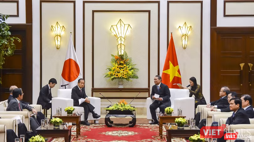 Bí thư Thành ủy Đà Nẵng Trương Quang Nghĩa tại buổi tiếp Tổng Thư ký Đảng Dân chủ Tự do Nhật Bản, Chủ tịch Nhóm Nghị sĩ hữu nghị Nhật – Việt Nikai Toshihiro Bí thư Thành ủy Đà Nẵng Trương Quang Nghĩa tại buổi tiếp Tổng Thư ký Đảng Dân chủ Tự do Nhật Bản, Chủ tịch Nhóm Nghị sĩ hữu nghị Nhật – Việt Nikai Toshihiro