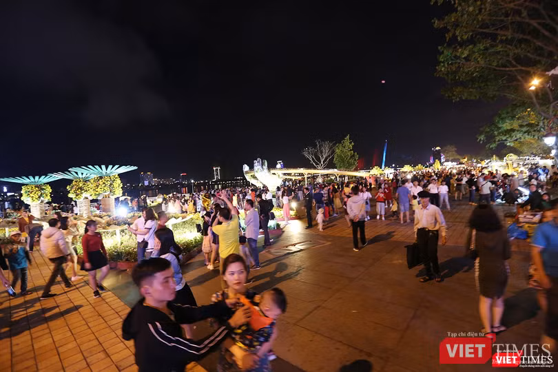 Du xuân