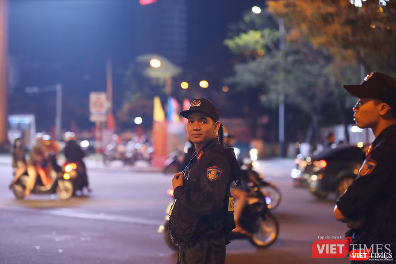 Giữ bình yên cho người dân chơi xuân