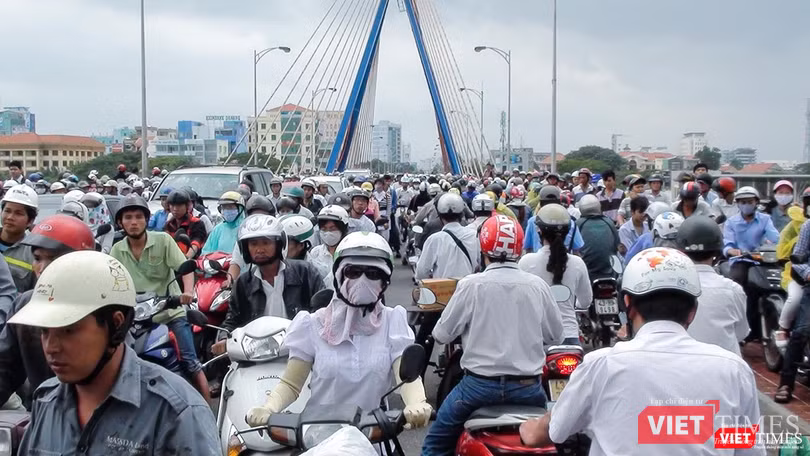 Theo dự báo của ngành GTVT Đà Nẵng, đến năm 2020, tổng nhu cầu giao thông trên toàn TP Đà Nẵng đạt trên 4,8 triệu chuyến đi/ngày đêm. Đến năm 2022 đạt khoảng 5,2 triệu chuyến đi/ngày đêm; năm 2025 trên 6,2 triệu chuyến đi/ngày đêm Theo dự báo của ngành GTVT Đà Nẵng, đến năm 2020, tổng nhu cầu giao thông trên toàn TP Đà Nẵng đạt trên 4,8 triệu chuyến đi/ngày đêm. Đến năm 2022 đạt khoảng 5,2 triệu chuyến đi/ngày đêm; năm 2025 trên 6,2 triệu chuyến đi/ngày đêm