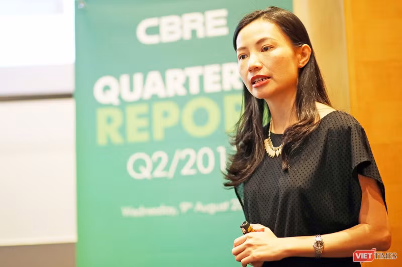 Bà Dương Thùy Dung - Giám đốc cấp cao, kiêm Trưởng phòng định giá, nghiên cứu thị trường và Tư vấn phát triển CBRE