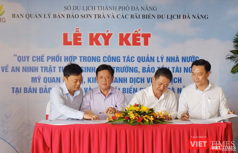 Ngày 21/3, Ban quản lý Bán đảo Sơn Trà và các bãi biển du lịch Đà Nẵng và 4 quận trên địa bàn TP Đà Nẵng đã ký cam kết thực hiện Quy chế phối hợp nhằm nâng cao chất lượng dịch vụ du lịch biển Đà Nẵng. Ngày 21/3, Ban quản lý Bán đảo Sơn Trà và các bãi biển du lịch Đà Nẵng và 4 quận trên địa bàn TP Đà Nẵng đã ký cam kết thực hiện Quy chế phối hợp nhằm nâng cao chất lượng dịch vụ du lịch biển Đà Nẵng.