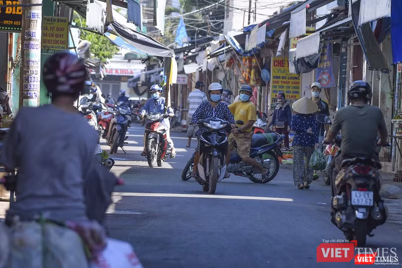 Đã có hoạt động mua bán bên ngoài chợ Đã có hoạt động mua bán bên ngoài chợ