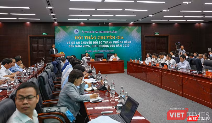 Hội đồng chuyên gia chuyển đổi số TP Đà Nẵng họp bàn thực hiện Đề án chuyền đổi số TP Đà Nẵng đến năm 2025, định hướng đến 2030 Hội đồng chuyên gia chuyển đổi số TP Đà Nẵng họp bàn thực hiện Đề án chuyền đổi số TP Đà Nẵng đến năm 2025, định hướng đến 2030